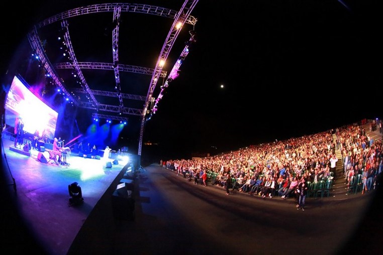 Gloria Gaynor at Ehdeniyat